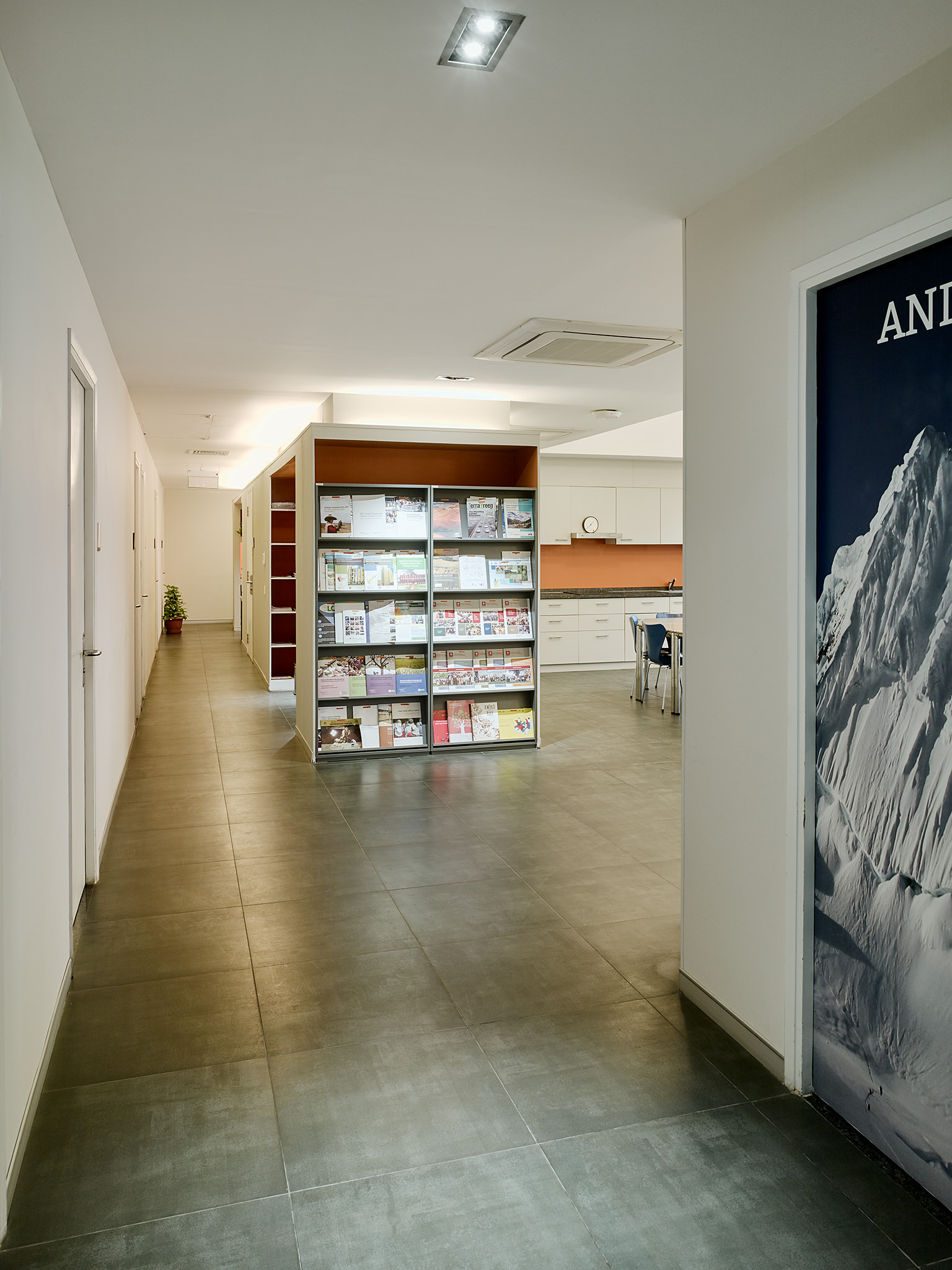 Swiss Embassy New Delhi, Documentation Auxiliary Buildings + Solar System